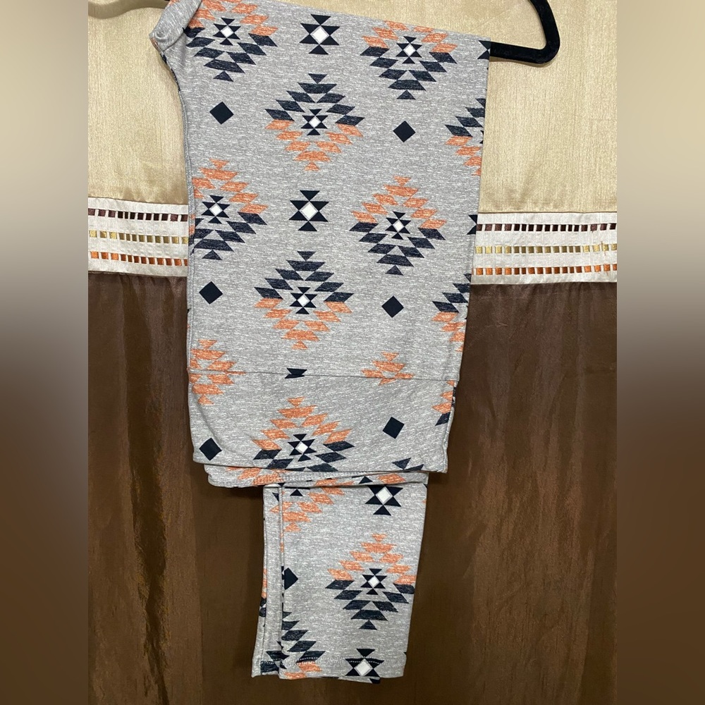 NEW TC2(18+) LuLaRoe Leggings